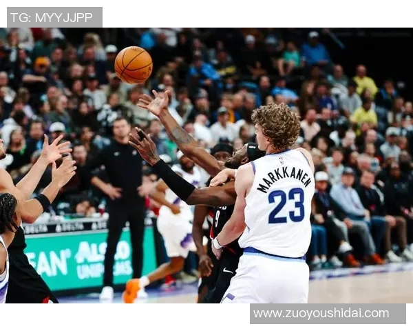 2007年NBA季后赛开拓者与爵士的激烈对决回顾与分析